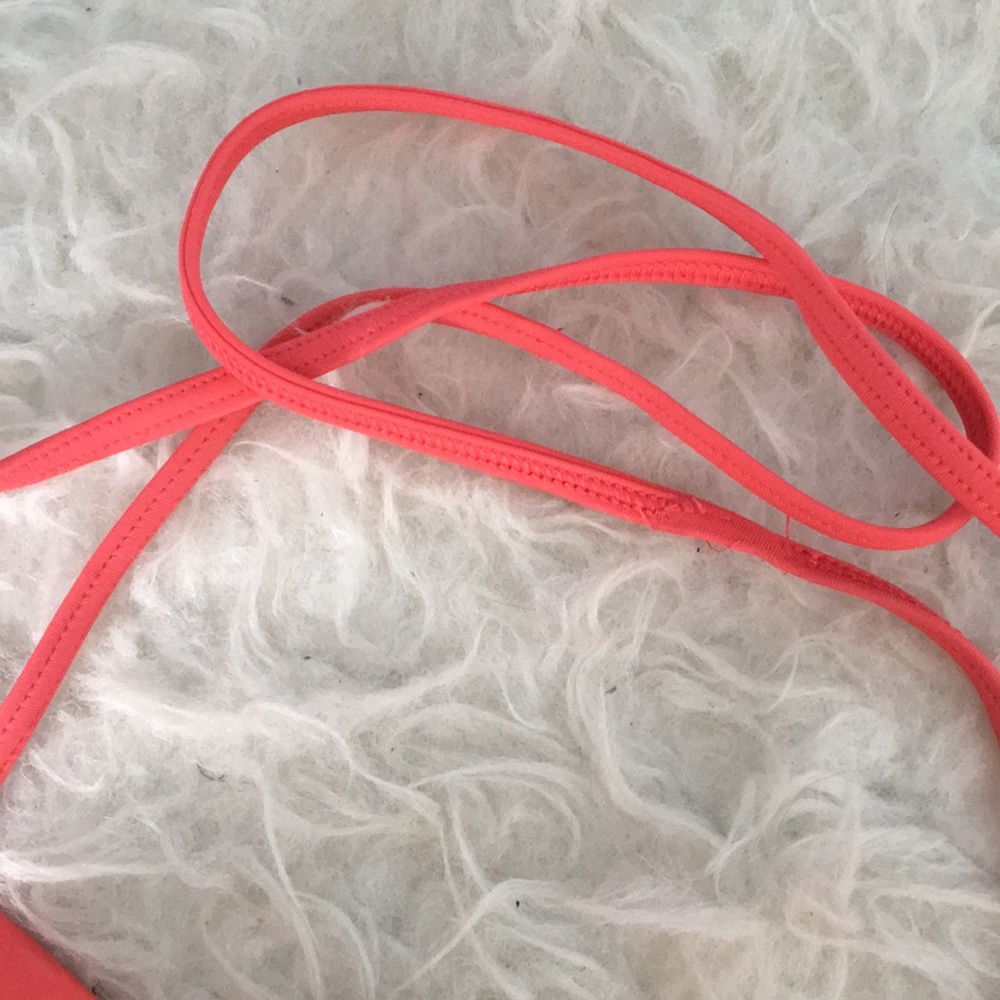Hollister Pink Bikini Top - Picture 3 of 6